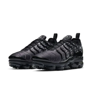 Buty Nike Air VaporMax Plus “Geometric Black White” (924453-017)
