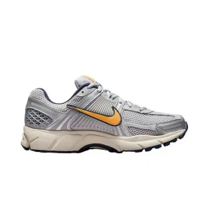 Buty Nike Zoom Vomero 5 “Ms Pure Platinum Laser Orange” (FJ4151-001)