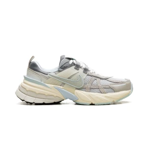 Buty Nike V2K Run “Metallic Platinum” (FZ3596-072)
